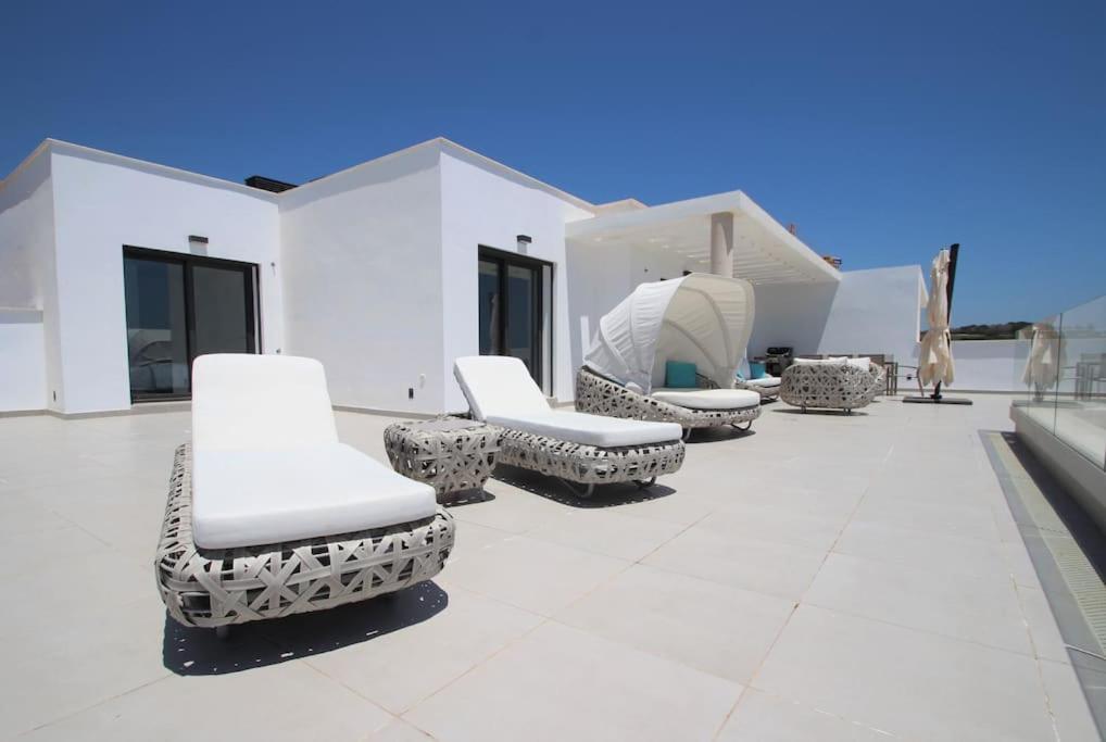 Appartement Luxurious Penthouse With Huge Panoramic Terrace à San Roque  Extérieur photo